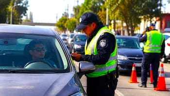 Oficial | El Gobierno revisará caso por caso y suspenderá las licencias de conducir de todas las personas que circulen demasiado cerca de otro vehículo y hayan cometido más infracciones