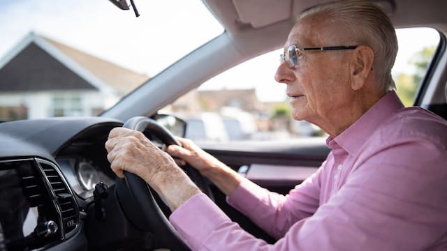 Cambian las licencias de conducir: el Gobierno anunció una nueva norma que afecta a jubilados y adultos mayores