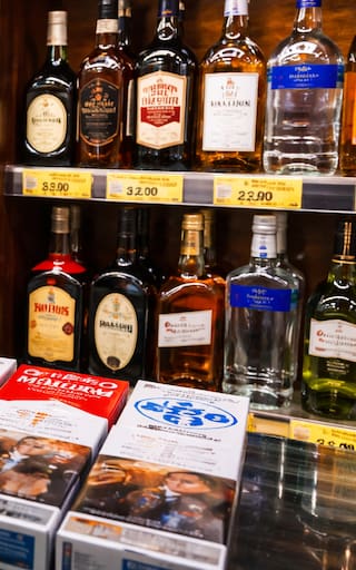 Gobernadores colombianos rechazaron el impuesto al consumo de licores y cigarrillos y se plantan en contra de Petro