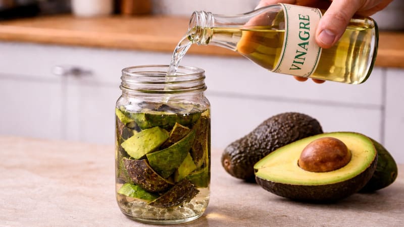 Licuar cáscara de palta con vinagre de manzana: para qué sirve y por qué recomiendan hacerlo