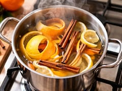 Hervir cáscara de limón, naranja y canela: para qué sirve y por qué lo recomiendan