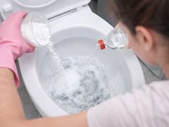 Mezclar vinagre y bicarbonato: así lo usan las amas de casa para limpiar lo más molesto de los hogares