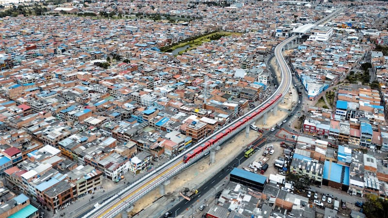 La Línea 1 del Metro de Bogotá continúa avanzando en distintos frentes de obra. El proyecto ya superó el 82 % de ejecución.
