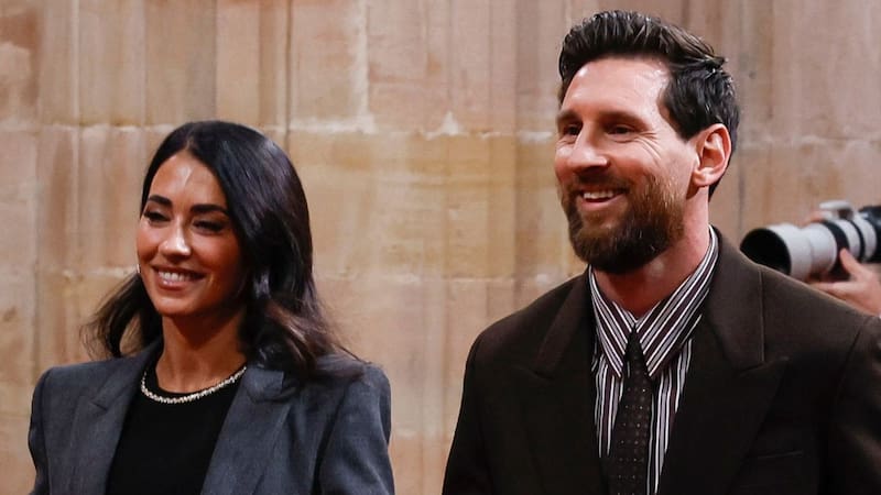 El emotivo gesto de Messi y Antonela con el futbolista que perdió a su familia por el terremoto en Venezuela.