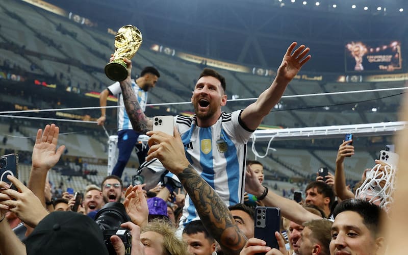 El rosarino cierra así una etapa brillante en la que ganó un Mundial y jugó la final de otros dos.