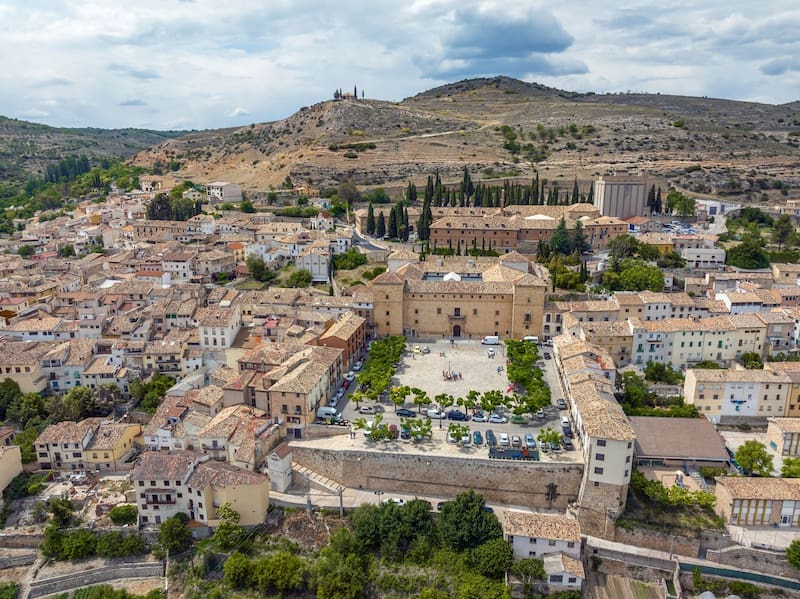 Estos son los cuatro pueblos más horribles de España, según ChatGPT: algunos son muy famosos (foto: Pexels).