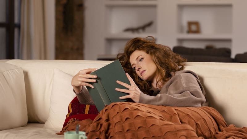 El aliado perfecto para los días fríos: Lidl lanza una manta eléctrica con calentamiento rápido y apagado automático. (Fuente: Freepik)