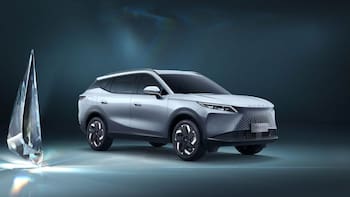 Llega el nuevo SUV de Omoda al país: cuenta con motor eléctrico y diseño futurista