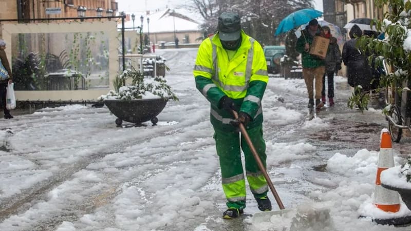 Llega la nieve al norte del país por la aparición de aire polar: el termómetro baja 20° C drásticamente en estas zonas. Foto: EFE