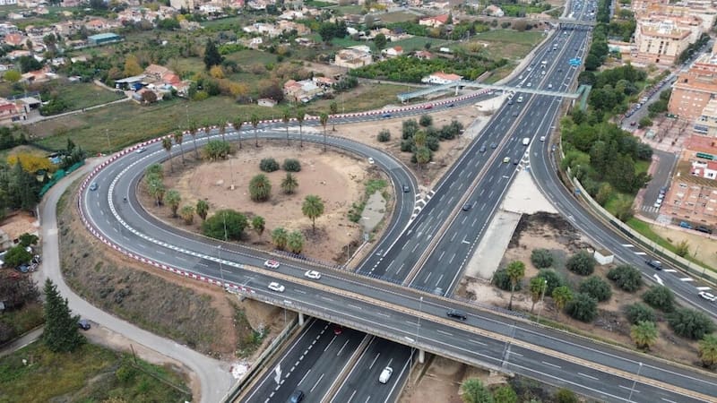 Llegan las autopistas inteligentes al país | Los nuevos sensores y algoritmos ya regulan los límites de velocidad para los autos