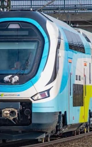 Una potencia industrial inaugurará trenes de dos pisos: pueden alcanzar una velocidad de 200 kilómetros por hora