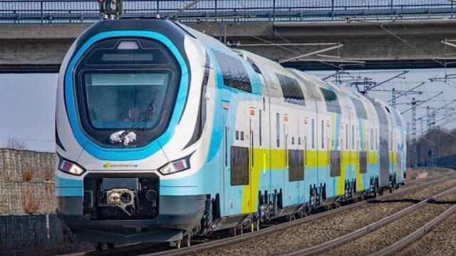 Una potencia industrial inaugurará trenes de dos pisos: pueden alcanzar una velocidad de 200 kilómetros por hora