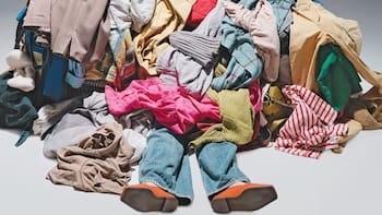 El Gobierno te pagará por dar tu ropa: a partir del 2026, así funcionarán los contenedores inteligentes que prometen solucionar los desperdicios de los gigantes chinos