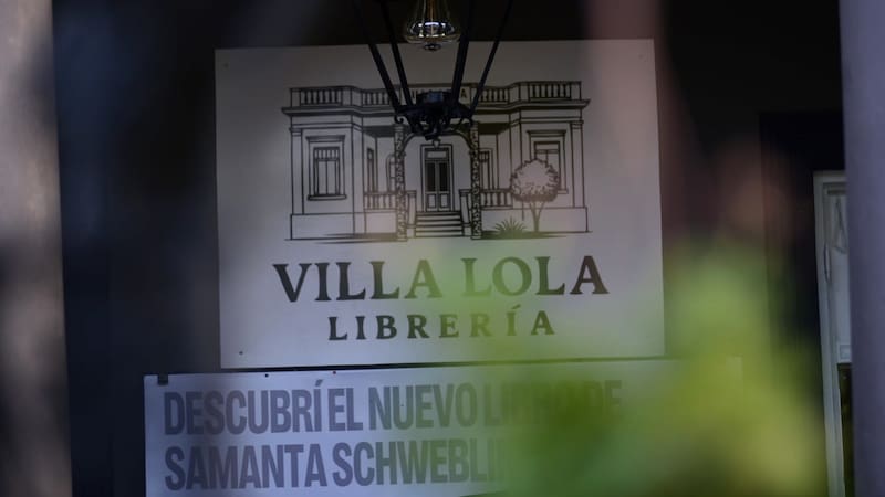 Villa Lola en Adrogué: un espacio cultural con 60 mil libros creado por un ex director de Paidós.
