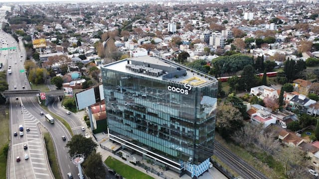 Cocos suma nuevos accionistas, inicia su expansión regional y desembarca en Brasil