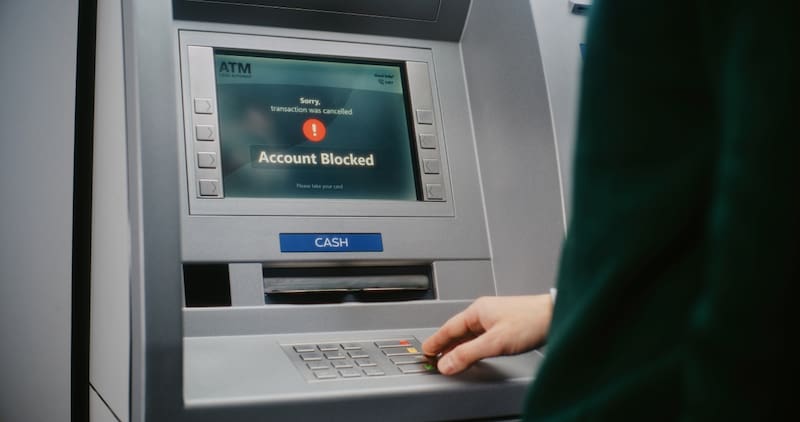 Los bancos pueden bloquear todas estas cuentas bancarias. (Fuente: Shutterstock)