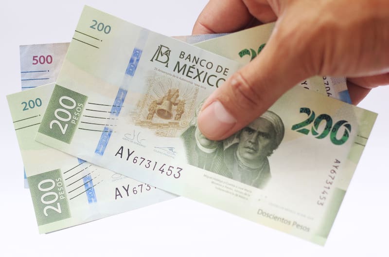 Los billetes mexicanos deben contar con determinadas características para ser considerados auténticos; entre ellas, tener su marca de agua. (Foto: Archivo)