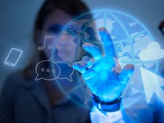 Adiós smartphones | El dueño de WhatsApp anticipó que serán reemplazados por este nuevo dispositivo en los próximos diez años