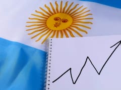 La curva de bonos en dólares se pone “bullish”: los bonares brillan y captan el interés inversor