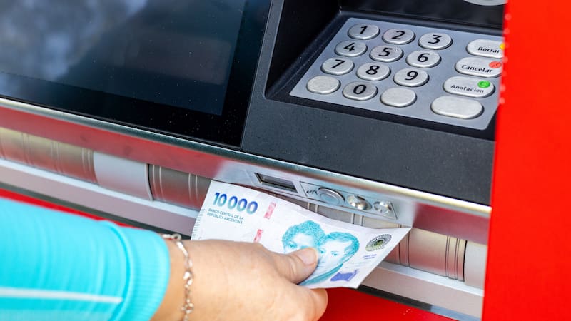 Los depósitos se atrasarán para todos los beneficiarios debido a los feriados programados durante la segunda semana del mes por la visita del papa León XIV a la Argentina.