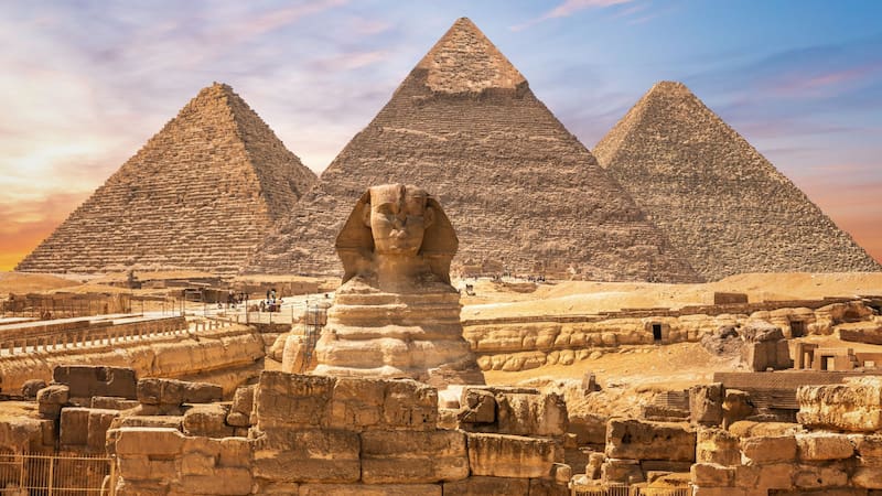 Un científico independiente español plantea la teoría de que las pirámides de Guiza no fueron construidas por los egipcios, sino que habrían sido producto de civilizaciones previas y desconocidas. Fuente: Archivo.