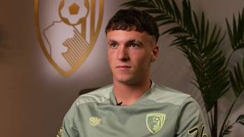 Los escandalosos chats de un futbolista español de la Premier League: “Nunca estuve con una chica de 15 años”