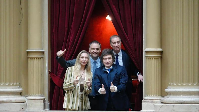 Los hermanos Milei asumieron que la defensa de Adorni ya no era parte de la batalla cultural (Foto: Presidencia).
