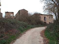 Los holandeses que compraron un pueblo abandonado de Burgos por 350.000 euros ahora tendrán compañía: crece la ecoaldea