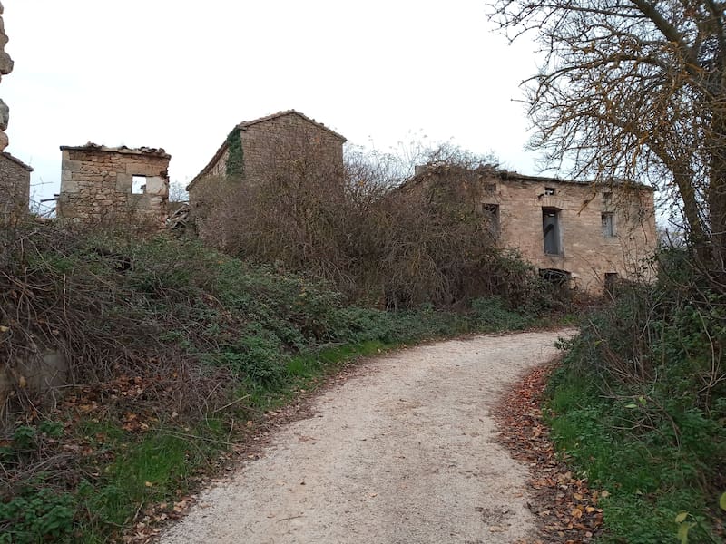 Los holandeses que compraron Barcena de Bureba, un pueblo abandonado de Burgos por 350.000 euros, ahora tendrán compañía.