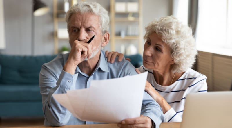 Los mayores de 65 que opten por vender su vivienda habitual, deben tributar por sus propiedades y cumplir con el IRPF.