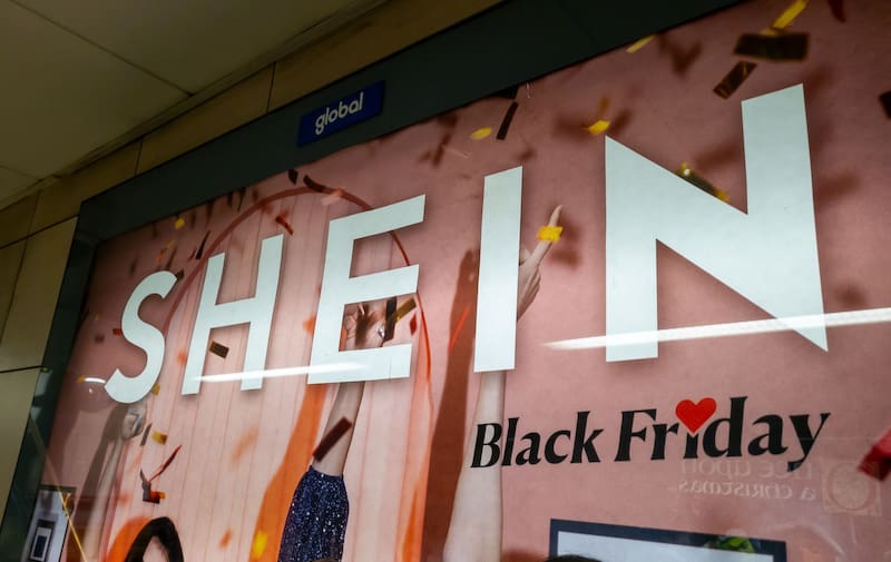 Los motivos detrás del cierre de la tienda en París.