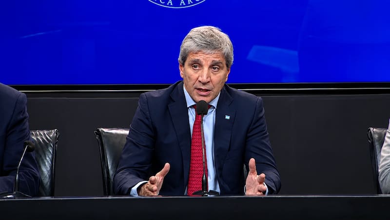 Los nuevos créditos para comprar una casa con la reforma oficial de Toto Caputo: hay que entrar con $865.098 de cuota y ganar mínimo $3,4 millones por mes para que te lo den