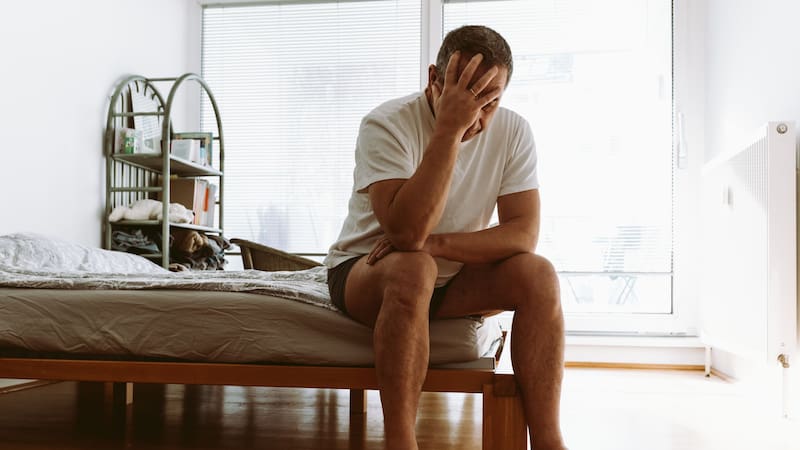 los padres divorciados deberán pagar la pensión alimenticia hasta que sus hijos finalicen los estudios