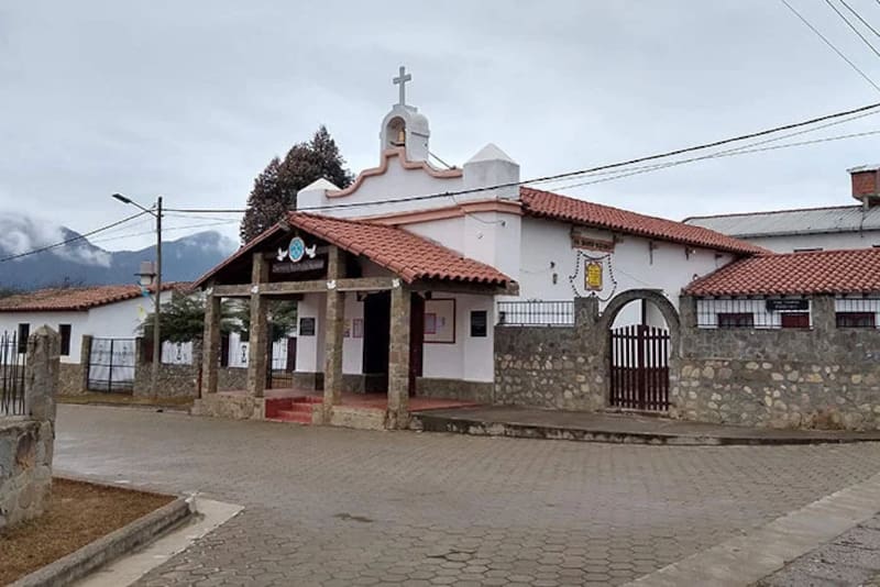 Los Toldos es reconocido además de su cercanía geográfica a Bolivia por su cultura alimentada por estos vecinos (Fuente: Salta Turismo).