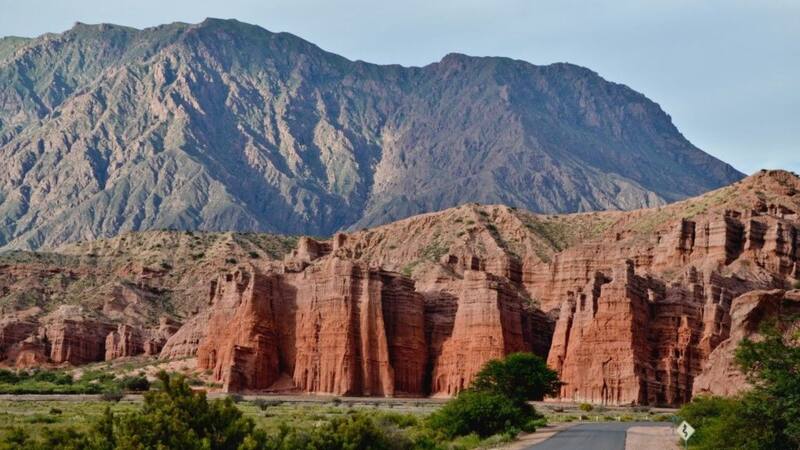 Los Valles Calchaquíes es una región cargada de paisajes rojizos, viñedos de altura y pueblos pintorescos. (Fuente: archivo)