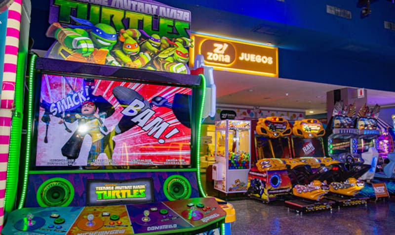 Los videojuegos conviven con propuestas gastronómicas y actividades recreativas (Foto: COTO).