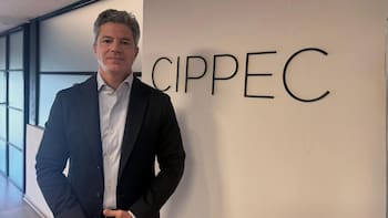 Con fuerte presencia política, comienza la cena donde se mide el poder y se proyecta el rumbo económico