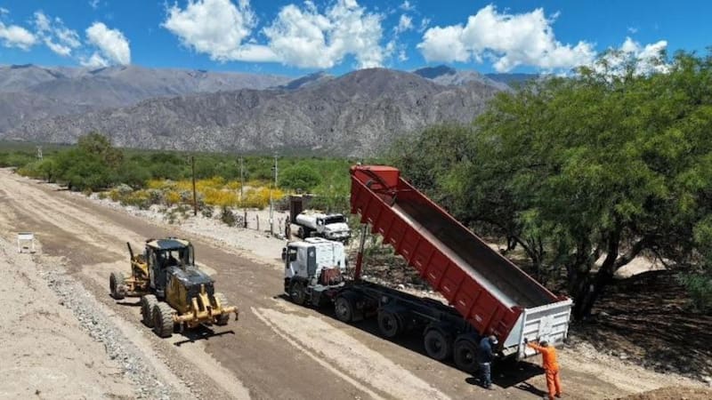 Luego de años en el olvido, repavimentarán una de las rutas más importantes del país y realizarán obras en toda la traza
Fuente: Gobierno de Tucumán
