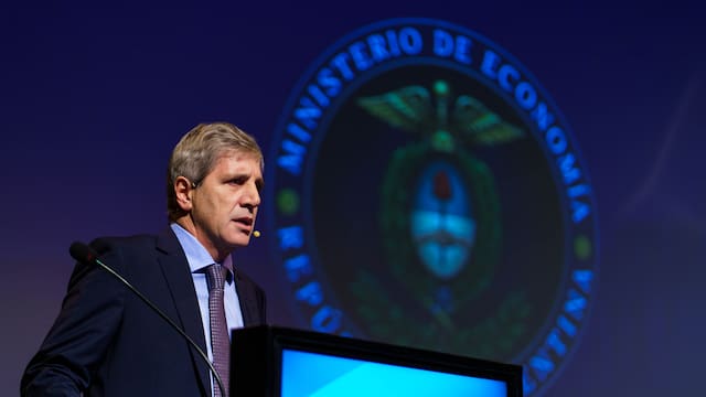 El Tesoro sale otra vez a buscar pesos y reabre bonos CER, TAMAR y dólar linked