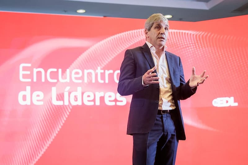 “Heredamos una situación de deuda enorme. Con todo: con el mercado, con importadores, con los multilaterales”,recordó Caputo.