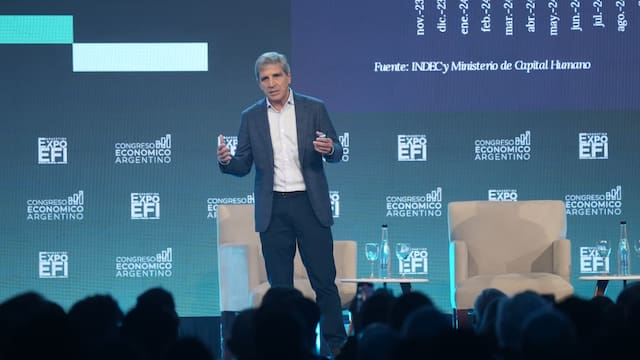 Caputo quiere extender los vencimientos de la deuda en pesos hasta 2030: qué ofrece al mercado