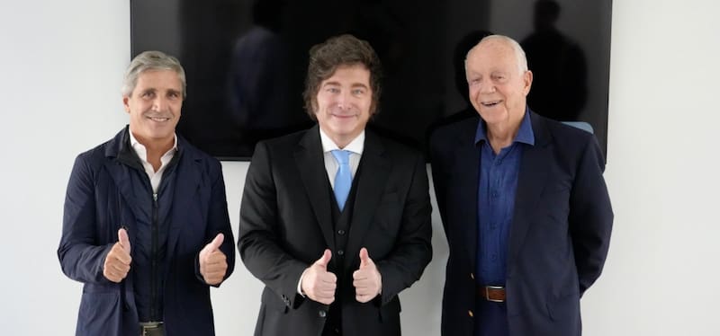 Caputo y Milei con Herbert Allen; el magnate estuvo en marzo en la Argentina y lo invitó a volver este año