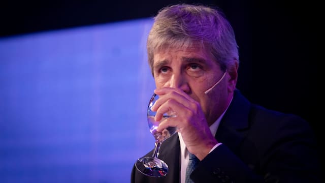 Con un rollover de 102%, el Tesoro colocó $ 8,11 billones y la LECAP a junio fue la que más pesos captó