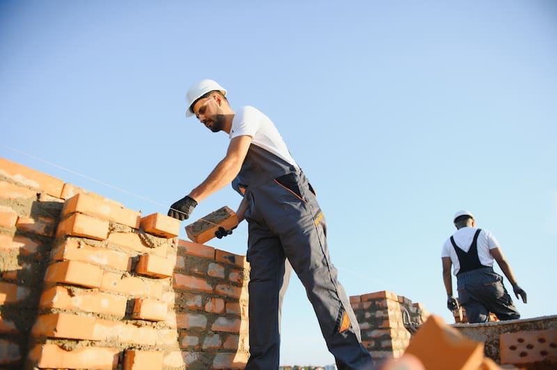 Luis, estudiante de maquinista: “Todavía no había terminado el curso y ya tenía una oferta de trabajo” (Fuente: Shutterstock)