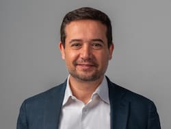 Esta telco acelera compras y apuesta al interior, donde la conectividad es “más buscada que el agua potable”