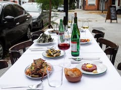 Cocina sin timidez en una esquina de barrio