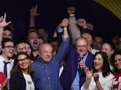 Lula gana su cuarta presidencia en un giro histórico pero Bolsonaro rechaza el resultado: los frentes que se avecinan