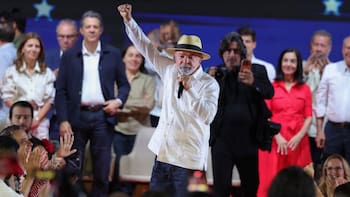 Lula da Silva usó a la Argentina de Javier Milei en su campaña: alertó sobre los riesgos de votar a Flávio Bolsonaro
