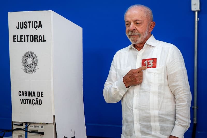 El presidente Lula da Silva vota en San Pablo en el balotaje 2026