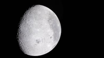 La NASA descubre que un asteroide o cometa impactó en la Luna: científicos afirman que el cráter detectado es producto de un evento único en el siglo
